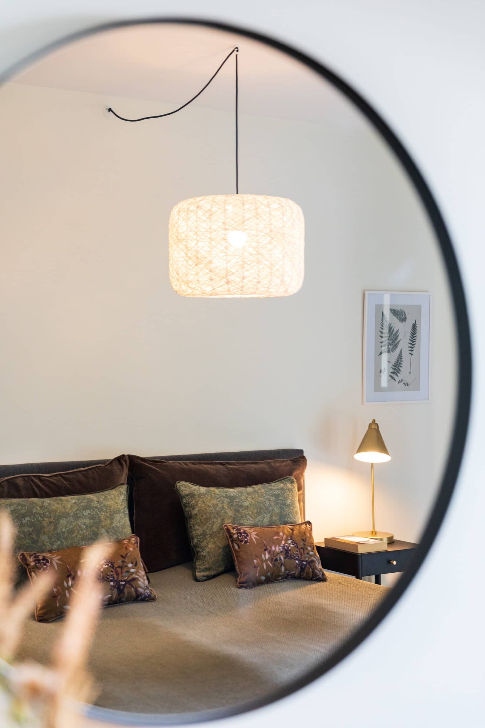 Villefranche apartment holiday home bedroom mirror