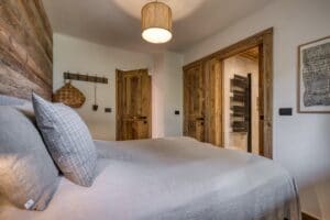 Megeve Chalet apartment bedroom en suite bathroom