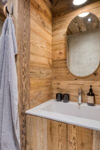 Megeve Chalet apartment bathroom