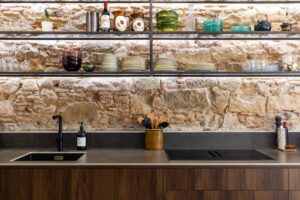 Barcelona apartment kitchen holiday home