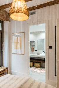 Barcelona apartment bedroom en suite bathroom