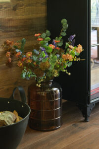 Megeve Chalet apartment vase