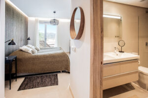 Marbella apartment holiday home bathroom master bedroom