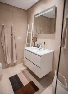 Marbella apartment holiday home bathroom