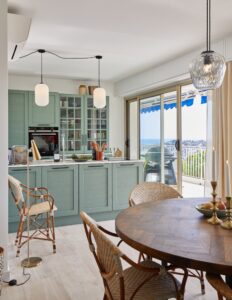 Villefranche apartment holiday home dining area kitchen terrace