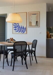 Villefranche apartment holiday home living area dining table