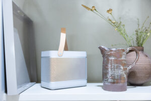 Rome apartment holiday home shelf B&O speaker