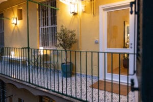 Rome apartment holiday home entrance