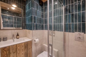 Megeve chalet bathroom recycled wood