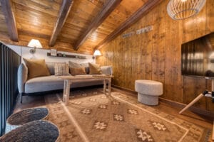 Megeve chalet sofa sofatable pillows