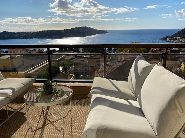 Villefanche apartment holiday home balcony