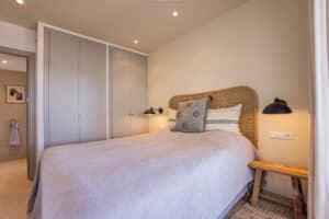 Mallorca apartment holiday home master bedroom en suite bathroom