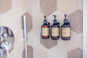 Mallorca apartment holiday home bathroom bath products