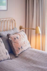 Mallorca apartment holiday home bedroom bed pillows lamp