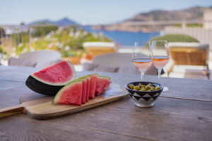 Mallorca apartment holiday home terrace dining table